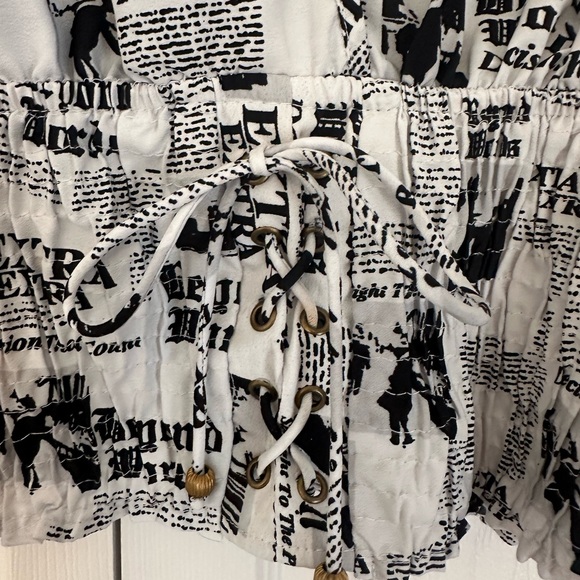 🔥 4 for $20!! Statement crop top - Picture 3 of 5